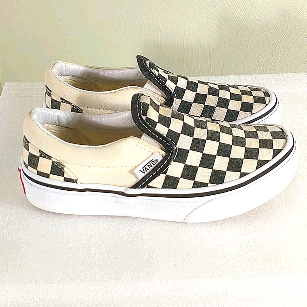 Vans, children's checkered slip-on sneakers. 12.5